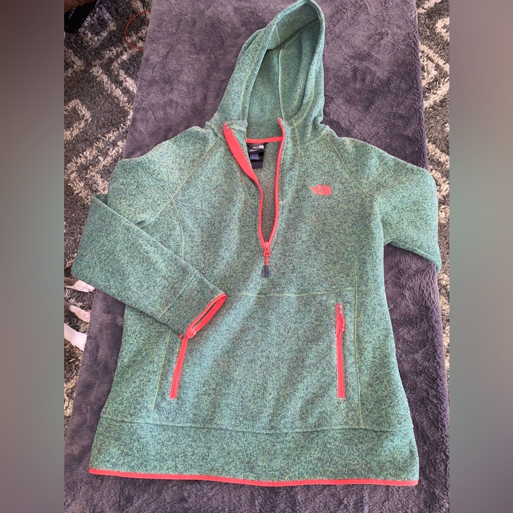 The North Face Women's Green and Red Pullover Sweater